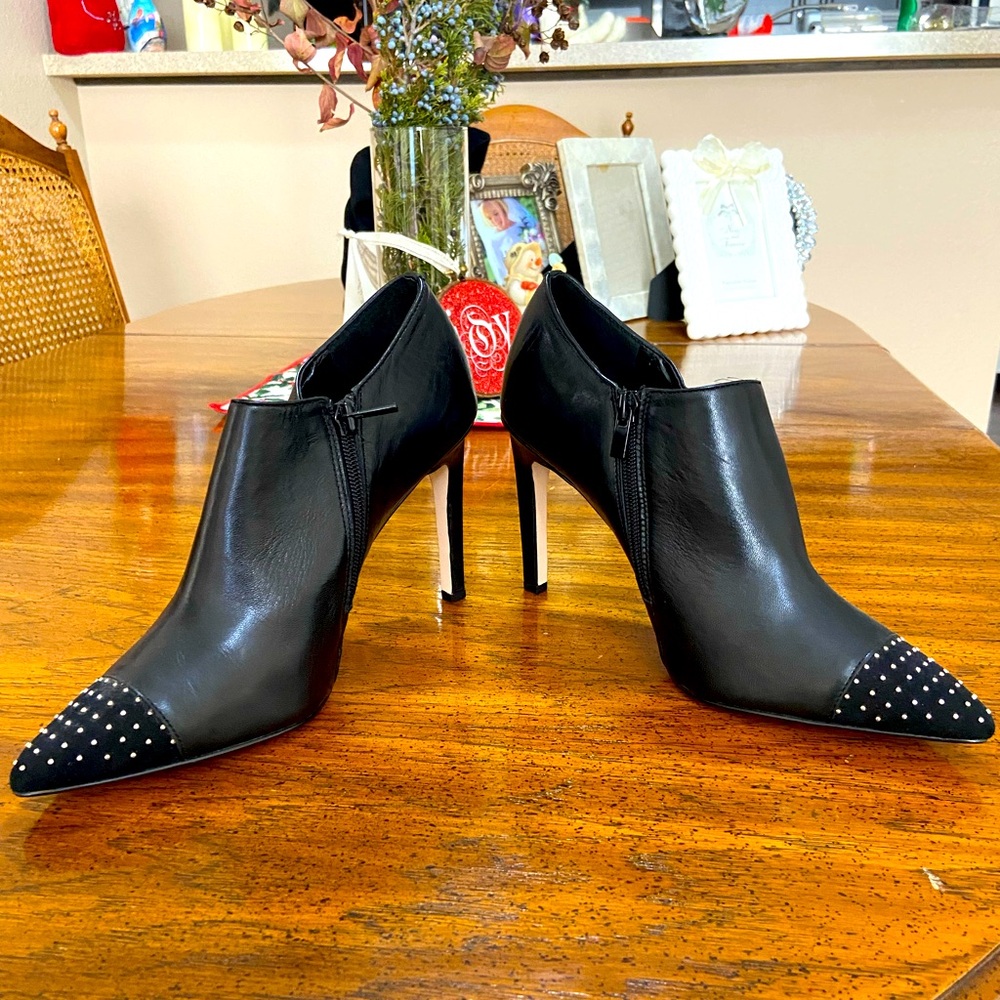 Ankle Boots shoe boot 8 1/2 White House, black market boots
